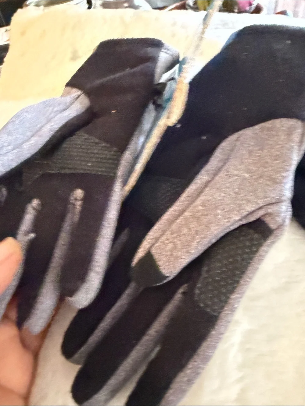 Head Gray Pink Kids Mittens
